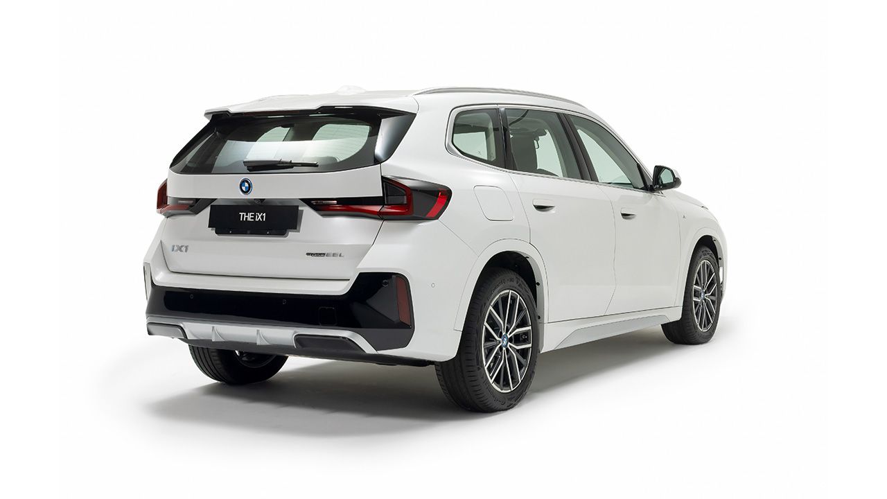 نمای سه رخ عقب